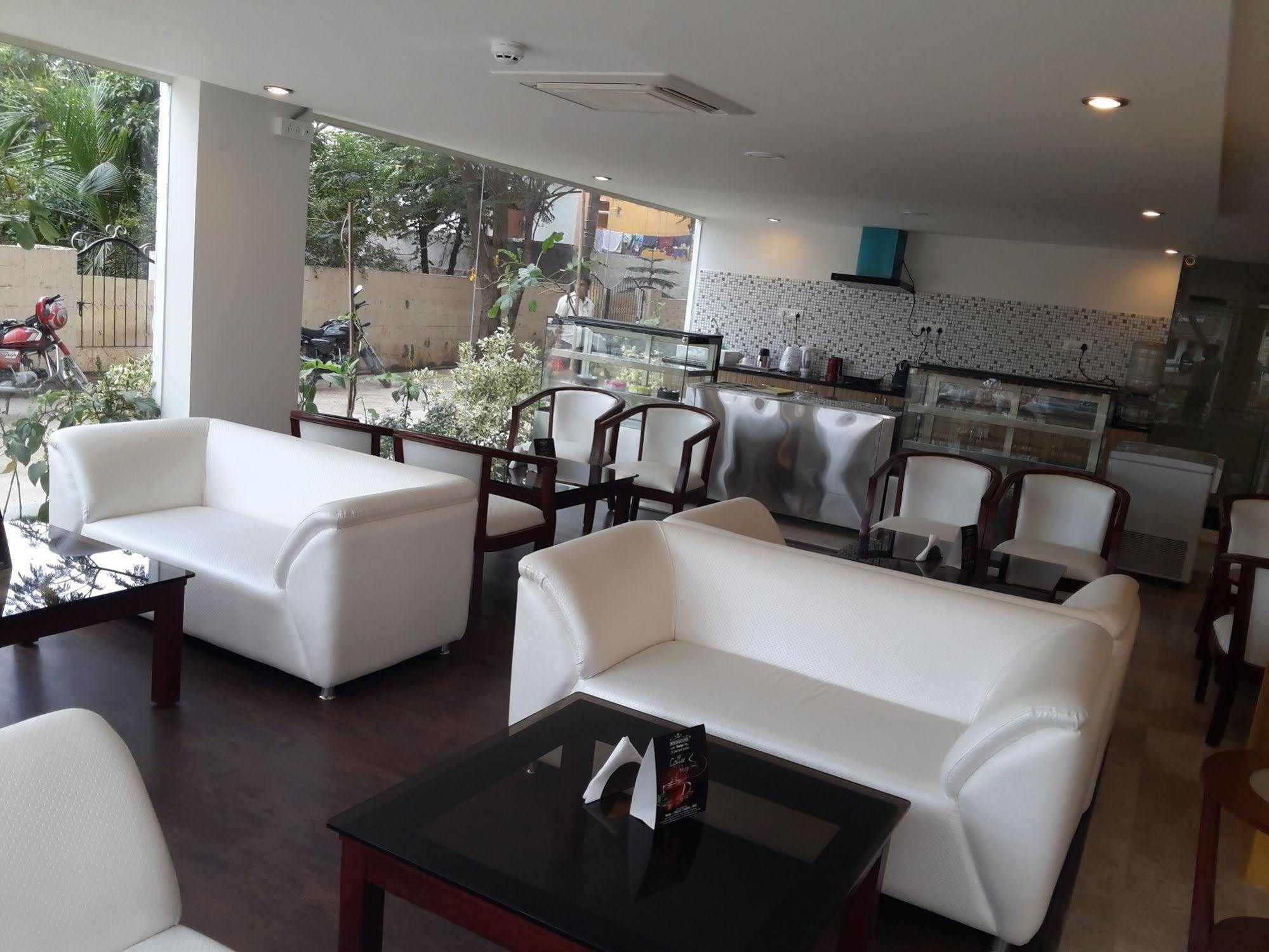 Icon Suites By Bhagini Bangalore Exterior photo