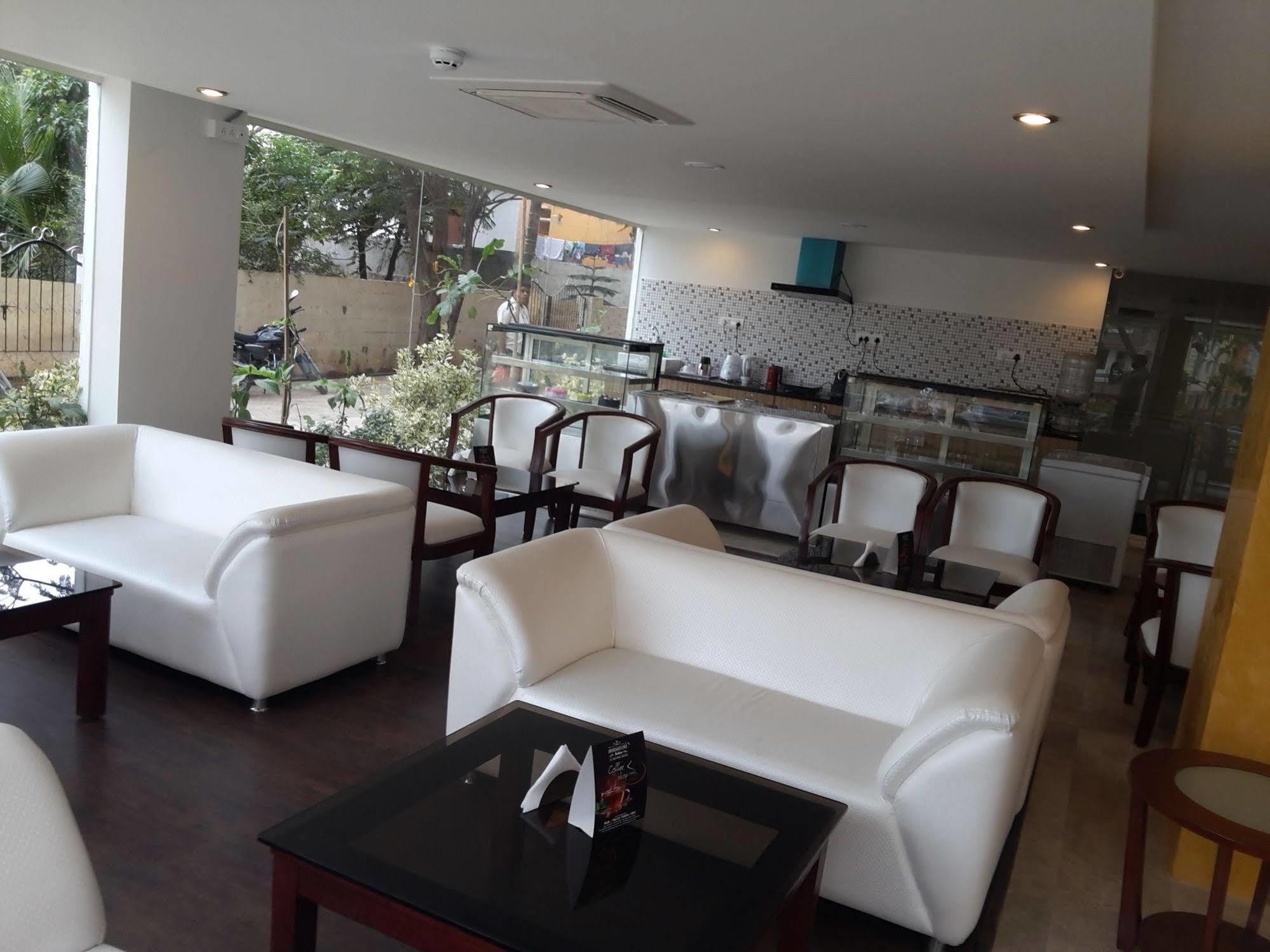 Icon Suites By Bhagini Bangalore Exterior photo